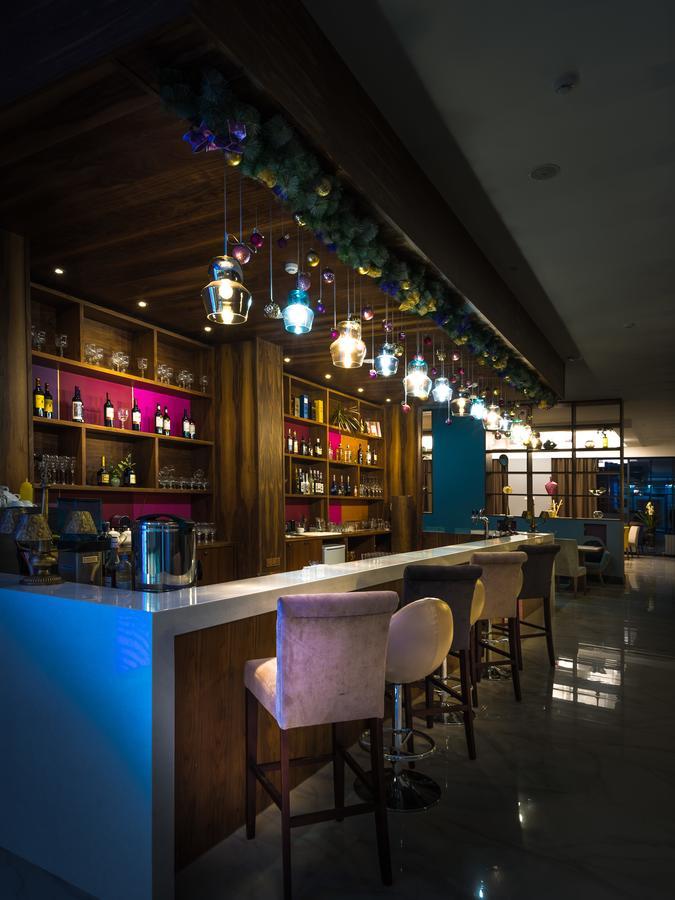 The Square Hotel Astana Ngoại thất bức ảnh