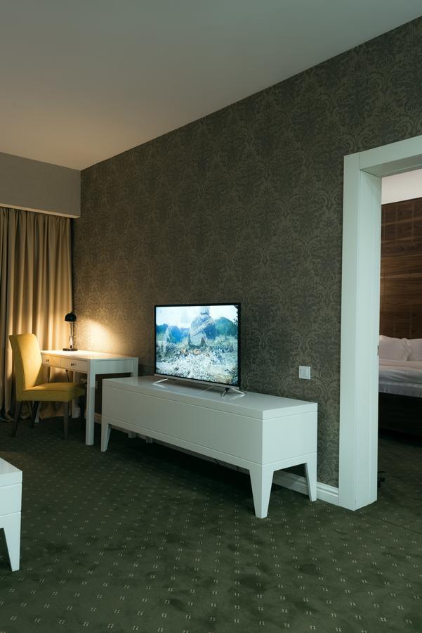 The Square Hotel Astana Ngoại thất bức ảnh