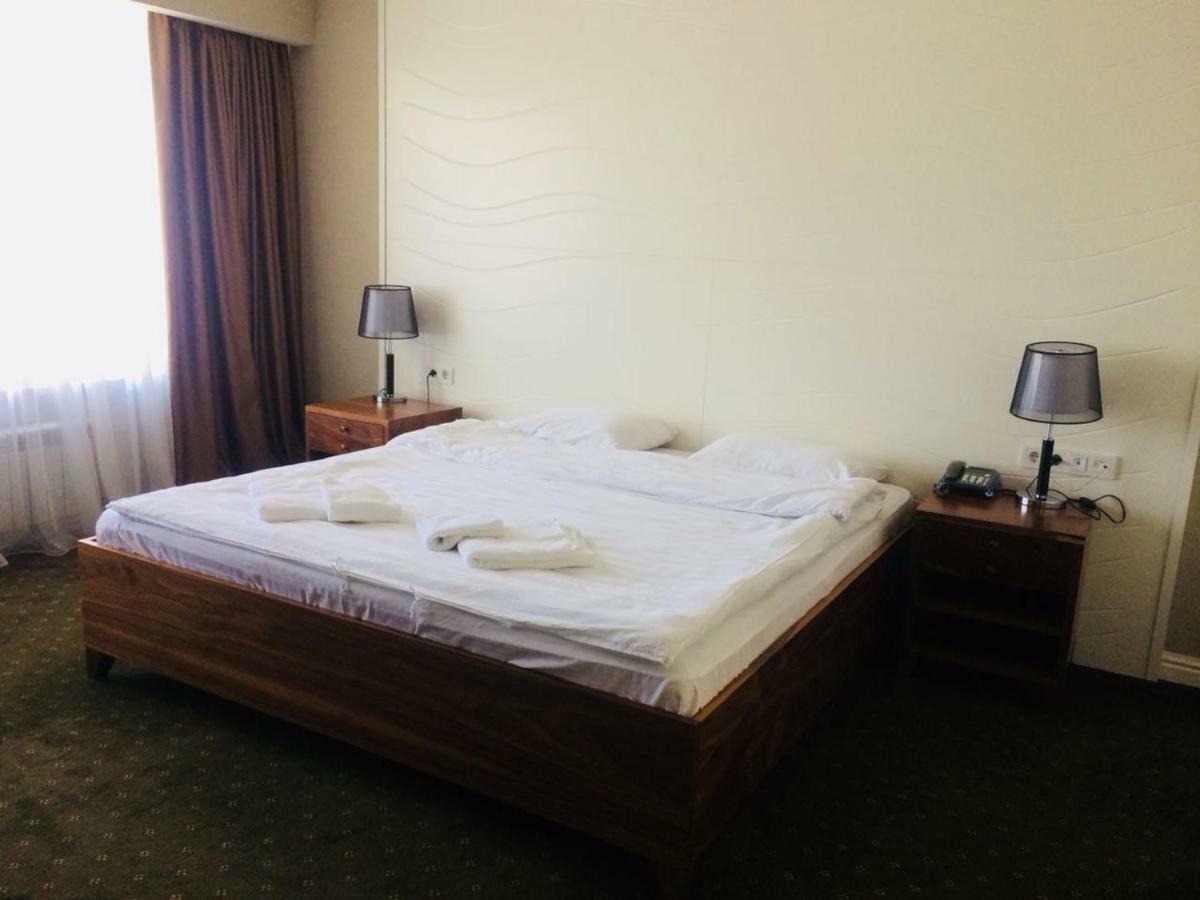 The Square Hotel Astana Ngoại thất bức ảnh
