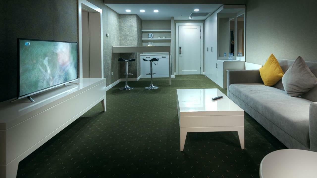 The Square Hotel Astana Ngoại thất bức ảnh