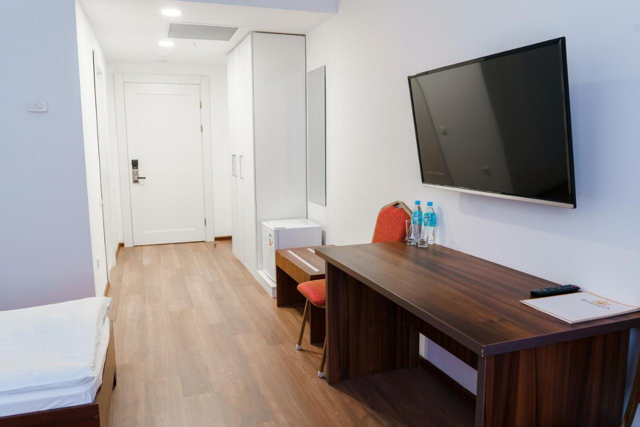 The Square Hotel Astana Ngoại thất bức ảnh