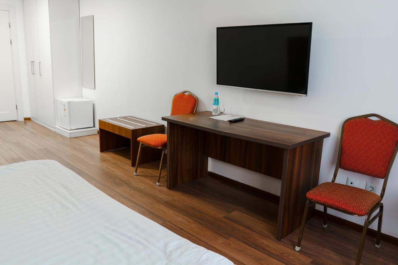 The Square Hotel Astana Ngoại thất bức ảnh
