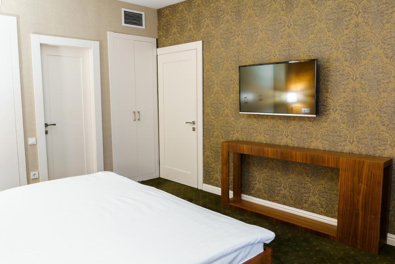 The Square Hotel Astana Ngoại thất bức ảnh